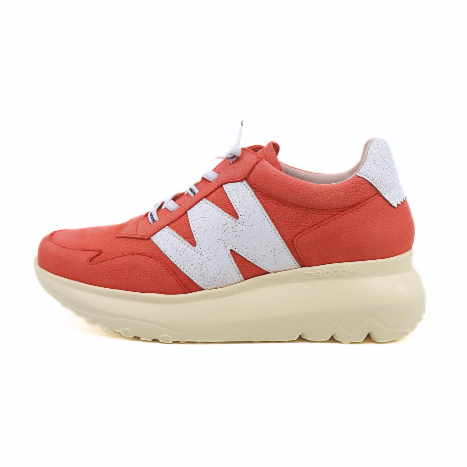 Wonders Women&#39;s Nubuk Almeria Coral - $116.00