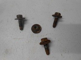 2004 Chevrolet Silverado 1500 ABS Pack Bolts - $483.50 MXN