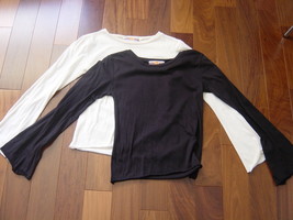 Weavers Girl Lot of 2 Long Sleeved Tops (Size: Small) - £14.33 GBP