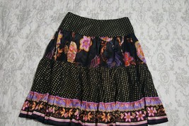 Womens Trina Turk Skirt  Sz 4 Silk Material A line - £14.23 GBP