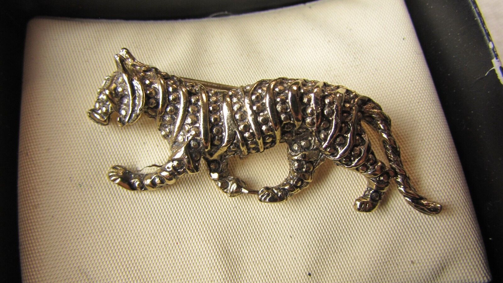 Vintage Tiger Brooch - $19.56