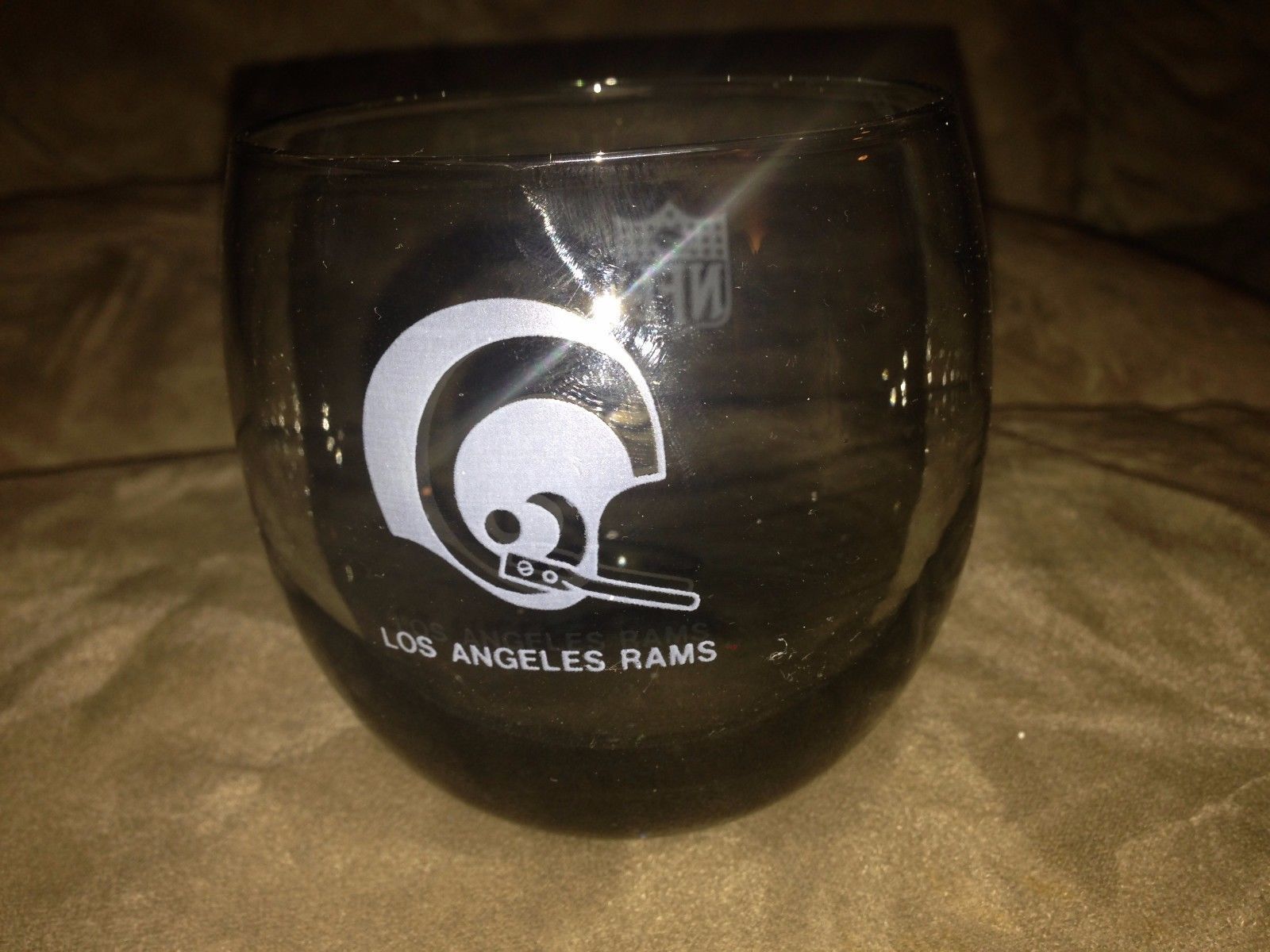 LOS ANGELES RAMS   VINTAGE  SMOKED GLASS 3&quot; TUMBLER  BY MOBIL - $21.78