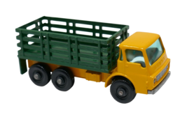 Lesney Matchbox Series No 4 Dodge Stake Truck Diecast Car Made in England - $14.99