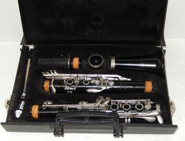 Vintage Vito Reso-Tone Student Clarinet with original Hard case 7212 - $118.76