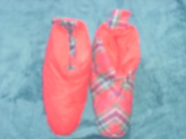 slippers goose down reversable size 7-10 red plaid unisex - £22.38 GBP