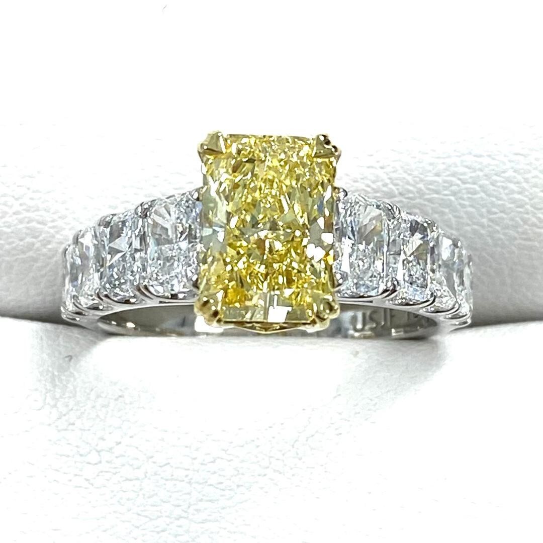 IGI 3.71Ctw Vivid Yellow Radiant Cut Lab Grown Diamond Engagement Ring 14k Gold Item image 12