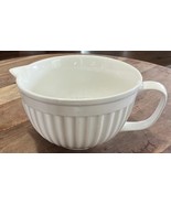 Studio Nova- 2 Quart Ceramic Mixing Bowl White with Handle and Spout - $340.13 MXN
