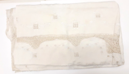 Vintage Embroidered &amp; Crocheted Lace Tablecloth Linen? Cream 66&quot;x 110&quot; Stunning - £71.02 GBP