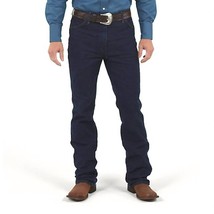 Wrangler men&#39;s regular-fit straight jean Dark Indigo - $57.50 CAD