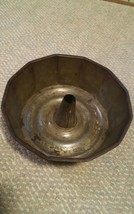 044 Vintage 12 Sided Bundt Fruit Cake Pan Metal 10 Inches Wide 3.5&quot; Deep/ - £19.65 GBP