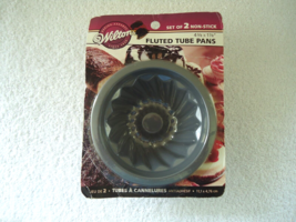 &quot; NWT &quot; Wilton Set Of 2 Non Stick 4 3/8&quot; x 1 7/8&quot; Fluted Tube Pans &quot; GREAT GIFT - £15.68 GBP