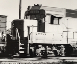 Louisville &amp; Nashville Railroad LN L&amp;N #1000 GP30 Electromotive Train Photo - £7.63 GBP