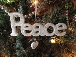 Peace 2014 Christmas Tree Ornament White Ceramic North Pole Trading Co NWT - £13.71 GBP