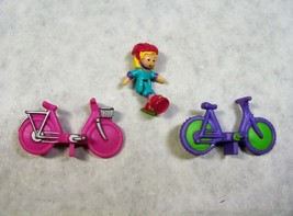 POLLY POCKET 1994 OUT N ABOUT POLLY ON THE GO FIGURE AND BIKES - $13.49