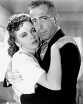 High Sierra Featuring Ida Lupino Humphrey Bogart 8x10 Photo - £6.29 GBP