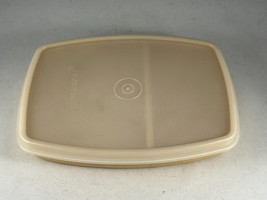 Tupperware Divided Lunch Snack Container #813-5 813 with Lid - Almond Color - £3.80 GBP
