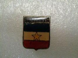 Vintage Yugoslavia flag enamel pin - £8.67 GBP