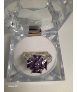 Silver Ring with Triangle Shape Amethyst Gem Stones - $553.74 MXN