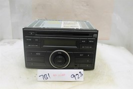 2011-12 Nissan Versa Factory Radio Single DISC CD 281853AN0A OEM 923 7B130 Da... - £29.33 GBP