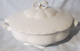 Hutschenreuther Racine all White Round Covered Serving Bowl - $37.61
