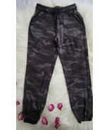 Athleta Girl&#39;s  Green Camo Sweat Pants Warm Up Jogger Size 7 - $381.00 MXN