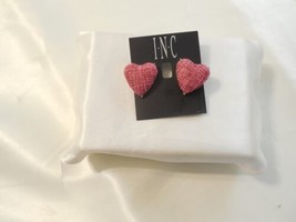 Inc Gold-Tone 1-1/8&quot; Pink Tweed Heart Shape Stud Earrings M719 $29 - £9.86 GBP