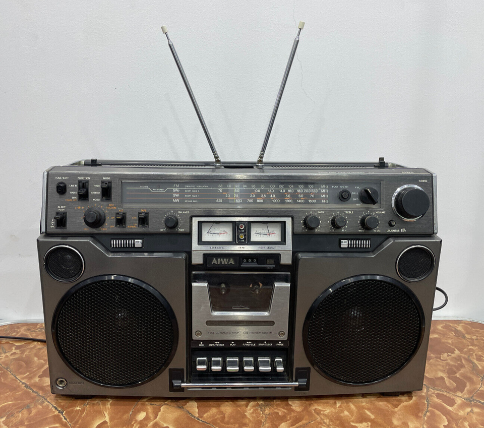 Aiwa TPR-950H Vintage Boombox cassette player - For Parts  			