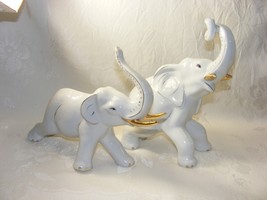 Vintage Porcelain Figurine Set of White Elephants Gold Accents  4-b - $669.26 MXN