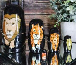 Safari Lion Tiger Cheetah Jaguar Tabby Cat Wooden Nesting Dolls Toy 5-Pc... - €17,28 EUR