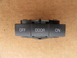 OEM 2015-2017 GM Overhead Console Dome Light Switch Control Module 22814035 - $19.79