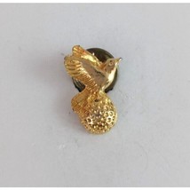 Vintage Flying Bird With Golf Ball Gold Tone Lapel Hat Pin - £6.59 GBP