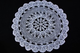 Round White Doily, Crochet Doily, Lace Doily, Vintage Style Doily, Handmade - £39.16 GBP