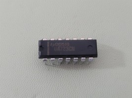 5 PCS Texas Instruments UA723CN Three-Terminal Voltage Regulator 14-Pin - €3,70 EUR