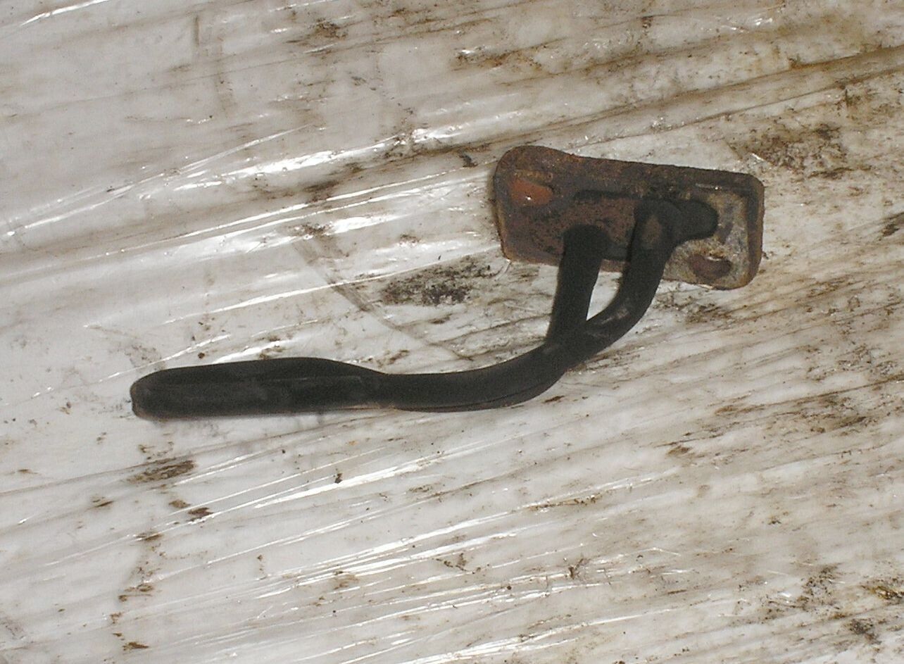 198 HP Mercruiser 898 V8 GM 305ci 5.0L Temperature Sensor Pick Up - $8.99