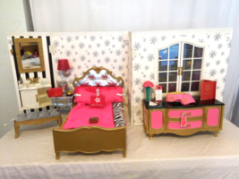American girl doll Grand Hotel with Bedroom Bathroom Vanity Desk  + Acce... - £189.63 GBP
