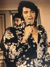 Elvis Presley Magazine Pinup Elvis Singing - £3.15 GBP