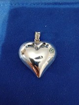 925 Sterling Silver Puff Heart Pendant Free Shipping - $456.12 MXN