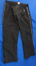 Nike The Athletic Dept Women&#39;s Capri Fitness Yoga Black Sweats Pants M - £15.36 GBP