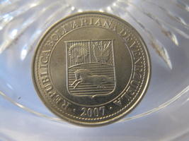 (FC-393) 2007 Venezuela: 50 Centimos - £1.00 GBP