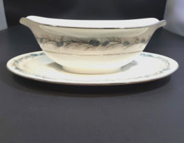 Style House Fine China Duchess Pattern Gravy Boat w/Attached Underplate - £27.68 GBP