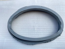 New Genuine Samsung Door Gasket DC64-00802C - $121.55