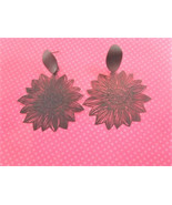 Black sunflower filigree earrings - €8,53 EUR