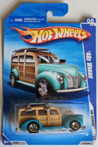 Hot Wheels &#39;40s Woodie HW Garage - $9.00