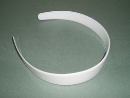 Wholesale Lot 36 White Plastic Headbands 1&quot; Wide Tapered Ends Free Priority Ship - £21.69 GBP