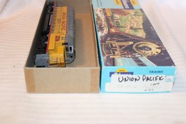 HO Scale Athearn, SD40-2 Diesel, Union Pacific, Yellow, #3571 - $120.00