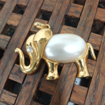 Vintage Pendant NAPIER Elephant Faux Pearl Jelly Belly Pendant gold tone - £14.64 GBP