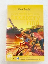 Cuộc Phiêu Lưu Của Huckleberry Finn by Mark Twain, Vietnamese PB 2012 - £9.25 GBP