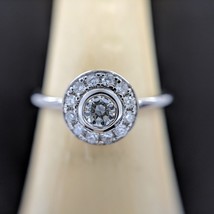 14K White Gold Plated Round Bezel-Set LC Moissanite Halo Engagement Ring - £78.41 GBP
