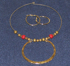 Vintage Costume Jewelry Goldtone Necklace &amp; Earrings - £7.47 GBP