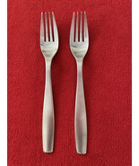 2 NON-STOP 18/10 Stainless Dinner Forks By Gourmet Settings Satin Finish - $219.42 MXN